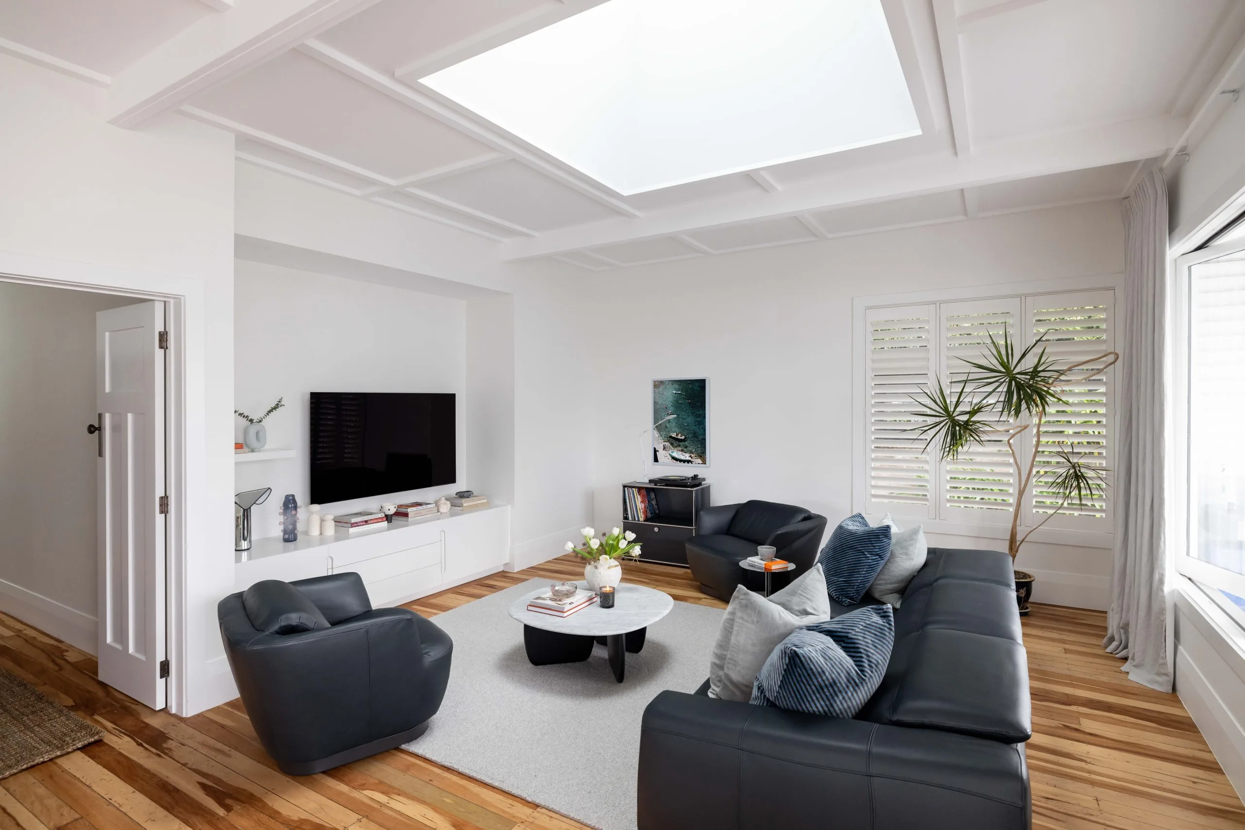 Mainston - renovated two-storey bungalow (image 7 of 23)