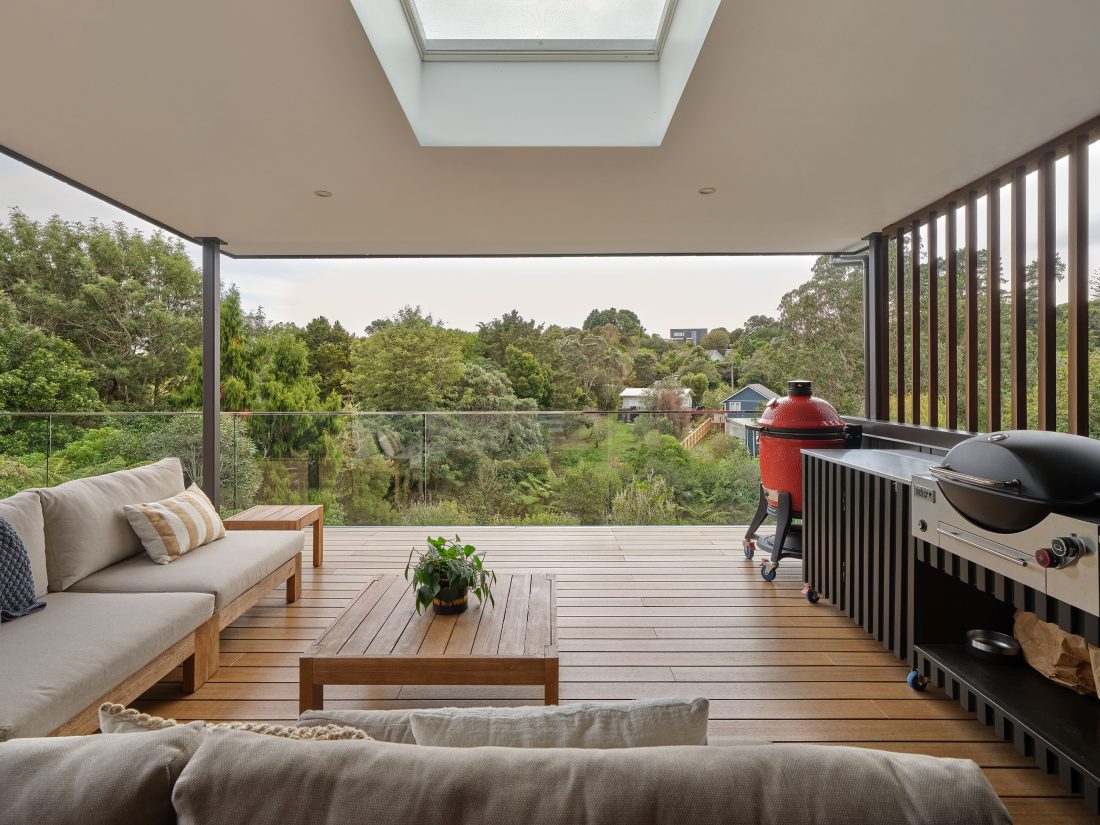 Onetangi Hills - 3-level home near Onetangi Beach, Waiheke Island (image 5 of 8)